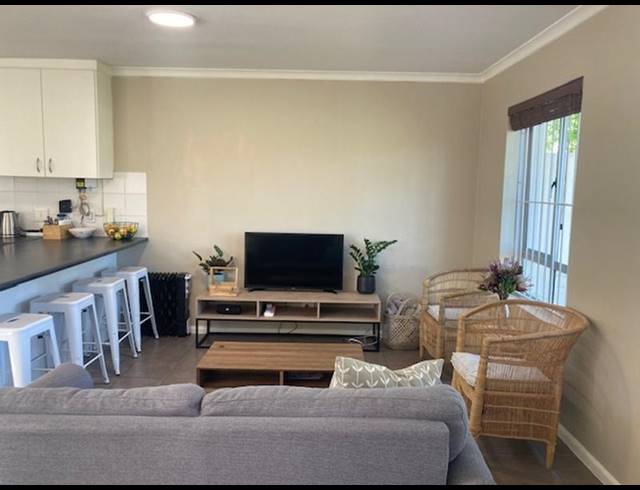 2 BEDROOM PROPERTY TO RENT IN KARINDAL